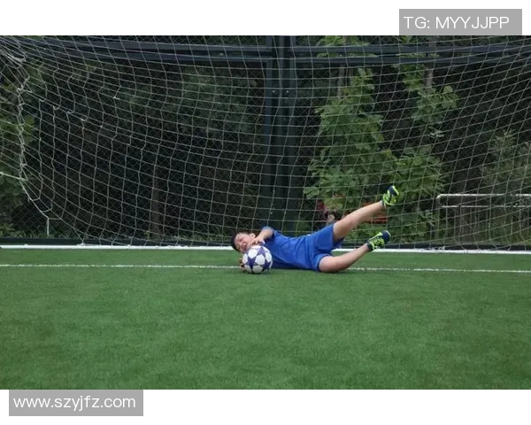 足球明星守门训练揭秘视频技巧与训练方法全解析